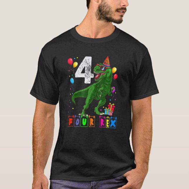 Fyra Rex 4e födelsedagen, fjärde dinosaurier, 4 år T Shirt (Framsida)