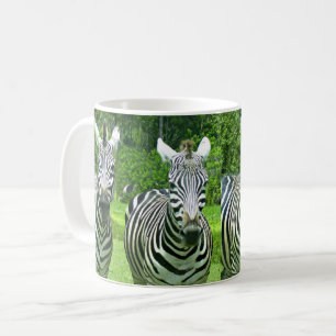 Fyra zebror i ängsbelysning kaffemugg