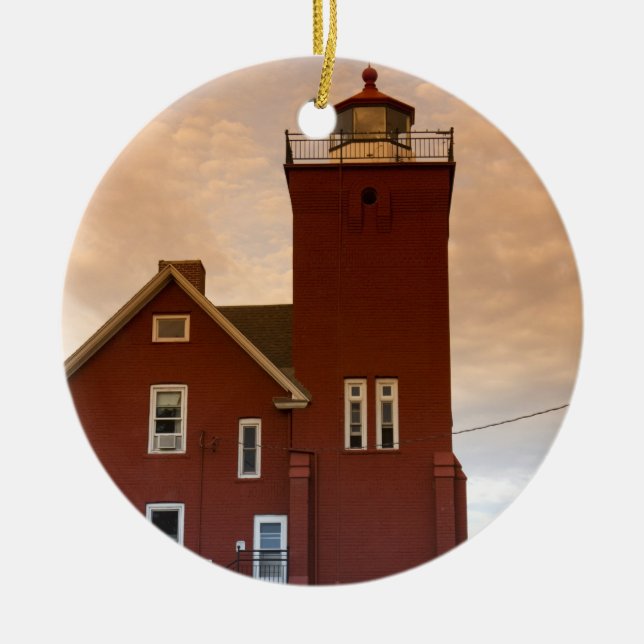 Fyren Two Harbors med utsikt över Agate Bay Julgransprydnad Keramik (Framsidan)
