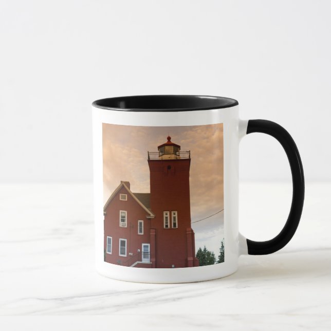 Fyren Two Harbors med utsikt över Agate Bay Mugg (Höger)