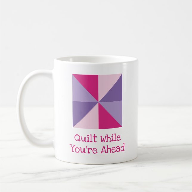 Fyrfärgsquiltnings Pun Pinwheel Quiltblock Kaffemugg (Vänster)