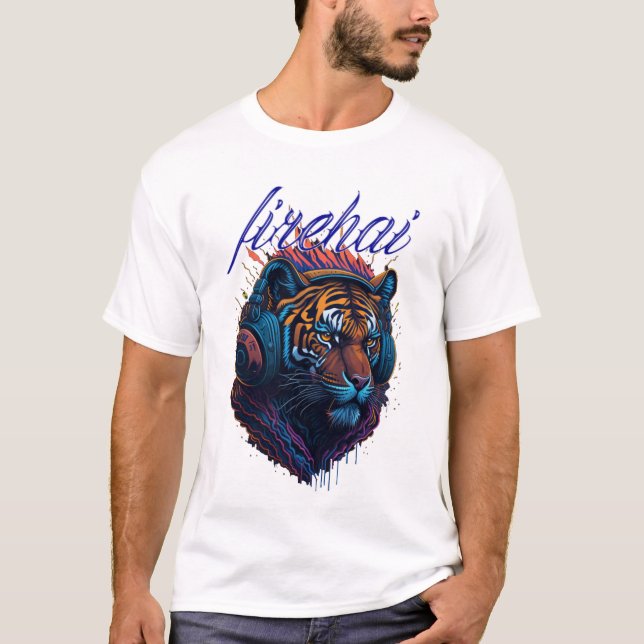fyrhantig tiger med grafik på hörlurar t shirt (Framsida)