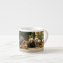 Fyrhjulig hästdragen transport espressomugg