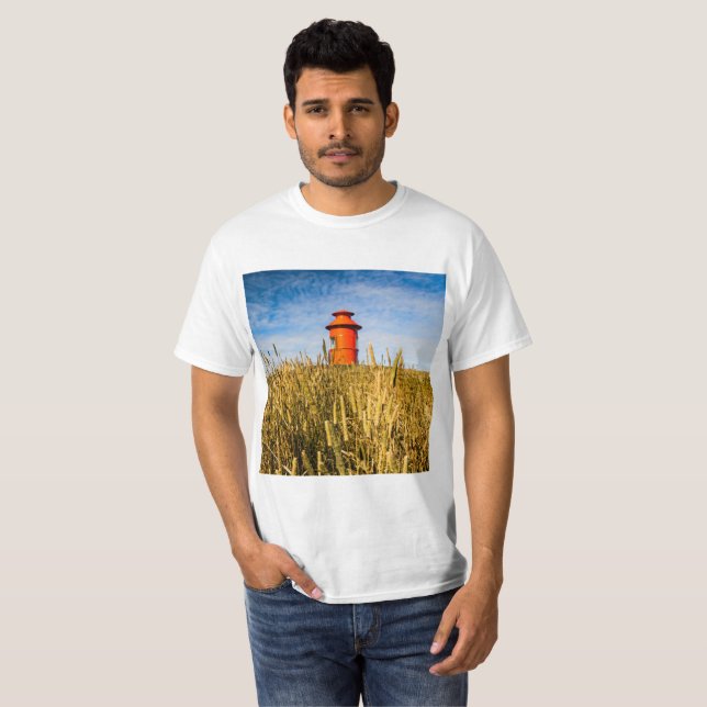 Fyrhus i Stykisholmur, Island T Shirt (Hel framsida)