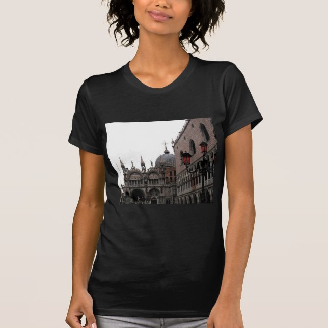 Fyrkant och basilika i St. Mark T-shirt (Framsida)
