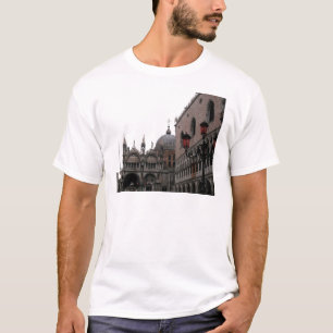 Fyrkant och basilika i St. Mark Tee Shirt
