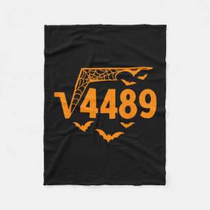 Fyrkantig rot 4489 Roligt Halloween-meme 67 Math L Fleecefilt