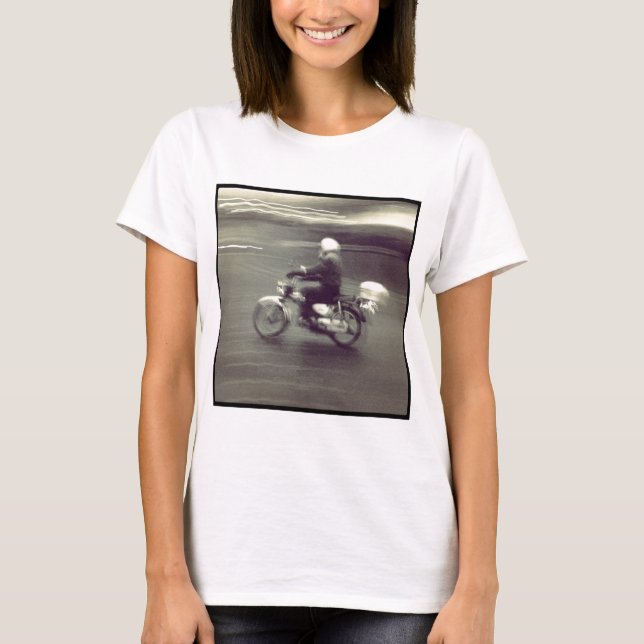Fyrkantigt foto - Speedy Moped Tee (Framsida)