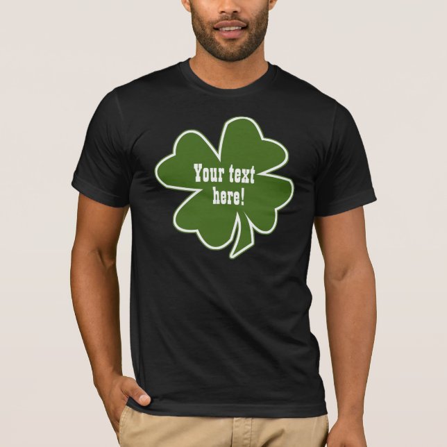 Fyrklövra personifierade lyckliga 4 t shirt (Framsida)