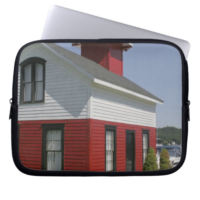 Fyrplats flyttad strand i Douglas nära 2 Laptop Sleeve (Framsidan)