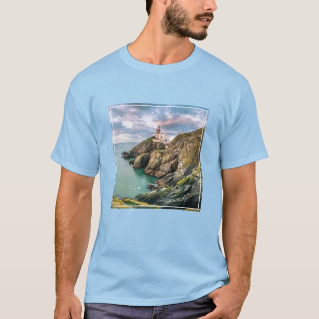 Fyrskåp | Baily Lighthouse Dublin, Irland T Shirt (Framsida)