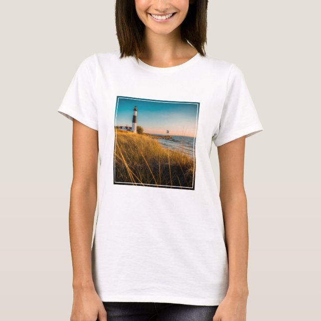 Fyrskåp | Big Sable Lighthouse Ludington, MI T Shirt (Framsida)