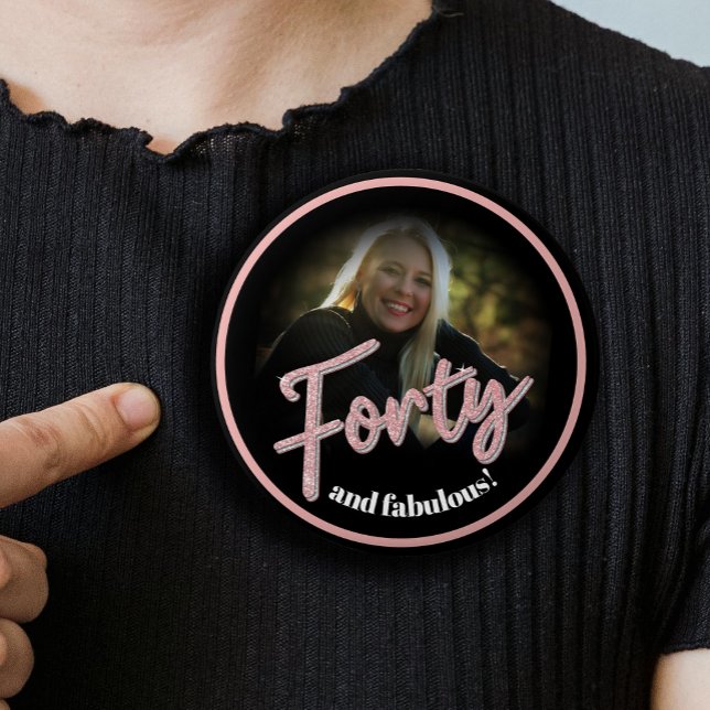Fyrtio 40:e födelsedagsfotoskriptet ro rosa anpass knapp (Skapare uppladdad)