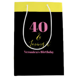 Fyrtio och kär i det 40-årsdag Gul Svart
