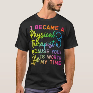 Fysisk terapiassistent med vattenfärg t shirt
