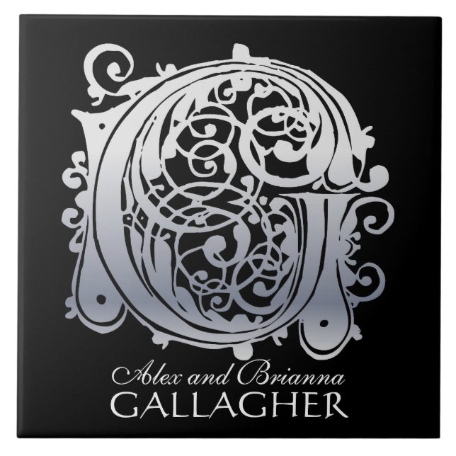 G Monogram "Silver Snöre on Black" med Namn Tile Kakelplatta (Framsidan)
