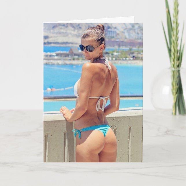 G-STRING BIKINI GIRL BIRTHDAY CARD HELGKORT (Framsida)