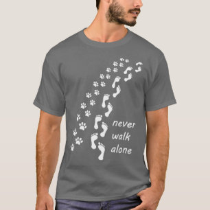 Gå aldrig ensam med hund tshirt t shirt