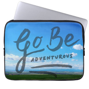 Gå är äventyrligt laptop sleeve