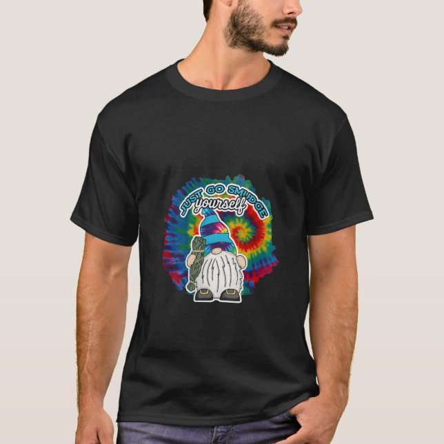 Gå fläcka dig själv fläckig Tie Dye Gnome V-ringad T Shirt (Framsida)