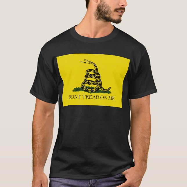 GÅ INTE PÅ MIG, den Gadsden flagga Tee (Framsida)