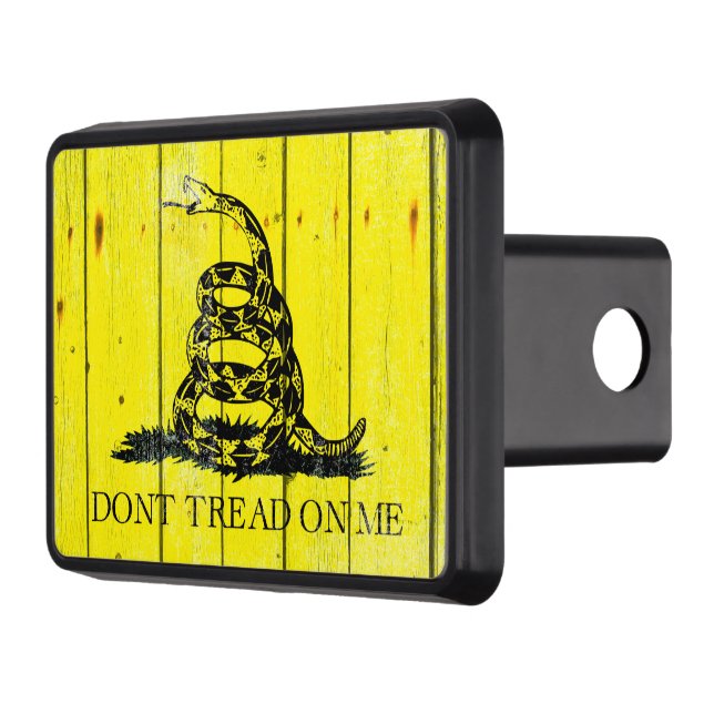 Gå inte på mig! Snake på gammalt laduvirke. Dragkroksskydd (Vänster)