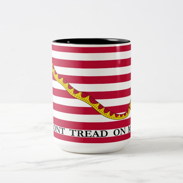 Gå inte på mig US Naval Jack Två-Tonad Mugg (Center)