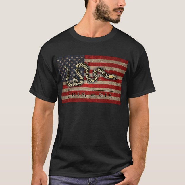 Gå med eller dö - flagga t shirt (Framsida)