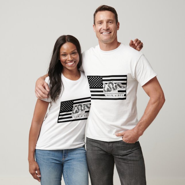 Gå med eller dölj Flagga © FB @ #USAPatriotGraphic T Shirt (Unisex)