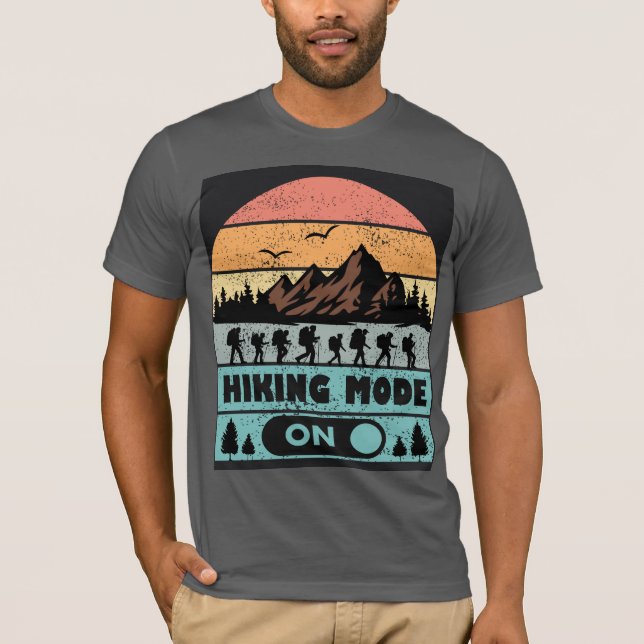Gå och hysa bergsvandring utomhus t shirt (Framsida)