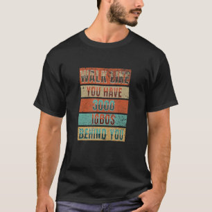 Gå som om du har 3000 ostar bakom dig - Igbo An T Shirt
