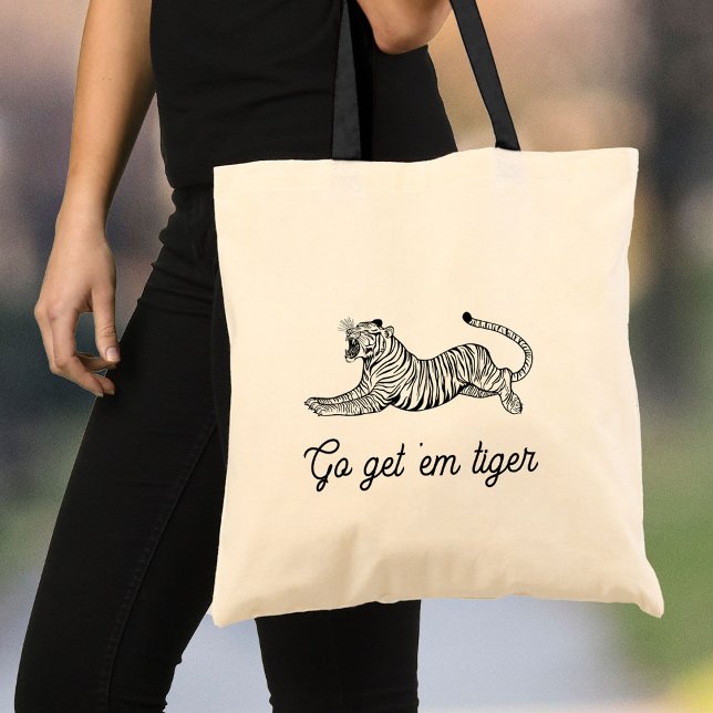 Gå till Hämta Coolan Tiger-minimalistisk typografi Tygkasse (Skapare uppladdad)