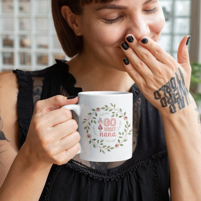 Gå till Nana Mugg (Beautiful reminder to visit your Nana! Perfect gift from grandma to grandchild! )