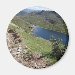 Gå till Snowdon det högsta berg i England Magnet