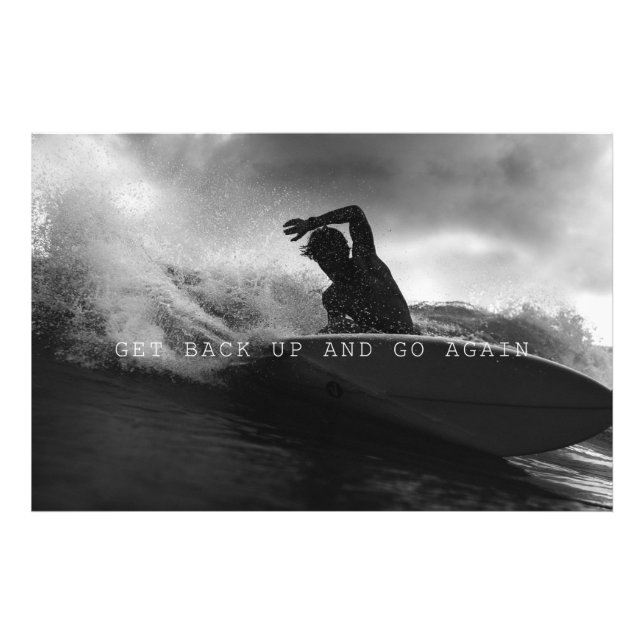 Gå upp och gå igen - Surfer slår hårt Fototryck (Framsidan)