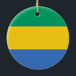 Gabon Flagga (Gabon) Julgransprydnad Keramik<br><div class="desc">Utformningen är utmärkande för den nationella flagga Gabon, som ligger land vid västern av den centrala Afrikan. Gabon ligger på ekvatorn. Gabon gränsar till nordvästra Ekvatorialguinea, till norra Kamerun, till norra delen, till Republiken Kongo öster och söderut och till väster till Bukt om Guinea. Gabons huvudstad är Libreville, som också...</div>