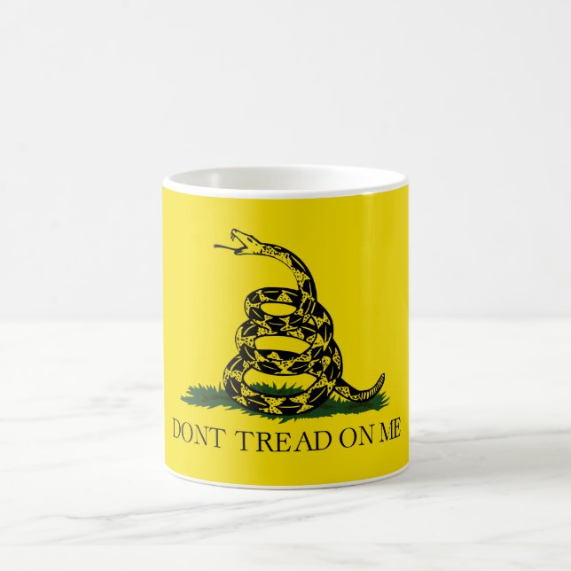 Gadsden Flagga (Gå inte på mig) (Snake Flagga) Kaffemugg (Center)