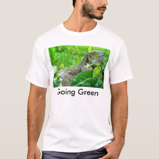 gående grönt t-shirt