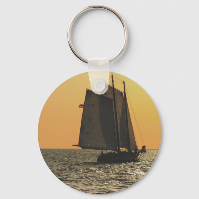 Gaff Rigged Sailboat sunset Nyckelring (Framsida)