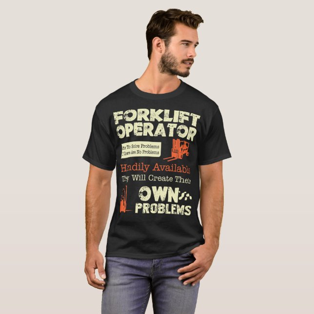 Gaffeltruckoperatörsnågot liknande som löser t shirt (Hel framsida)