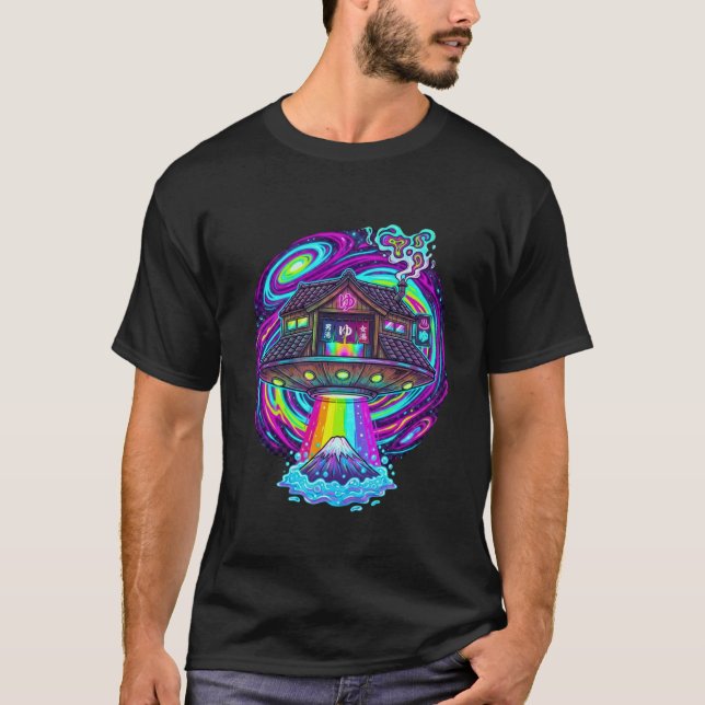 Galactic Sento UFO: Psychedelic Japanese Bathhouse T Shirt (Framsida)