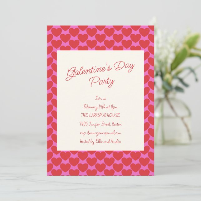 Galentine's Party Pink and Red Heart Valentine Inbjudningar (Stående Fram)