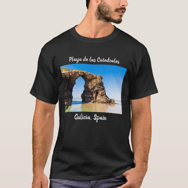Galicien, Spanien - Playa de las Catedrales. T Shirt (Framsida)
