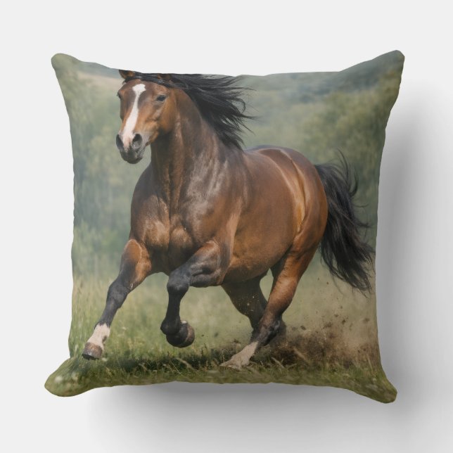 Galloping Horse Throw Pillow – Realistic Equestria Kudde (Framsida)