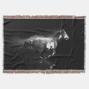 Galloping Pinto Horse and Smoke western-stil Filt