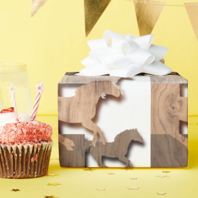 Gallopissande hästar silhuetter av trä presentpapper (Födelsedagsfest)