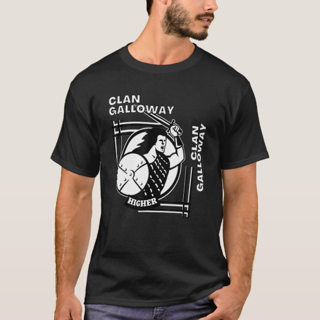 Galloway Klan Gaelic Motto Swordsman T Shirt (Framsida)