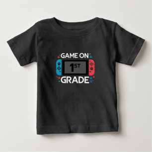 Game On 1:a klass tillbaka till skolan rolig gamer T Shirt