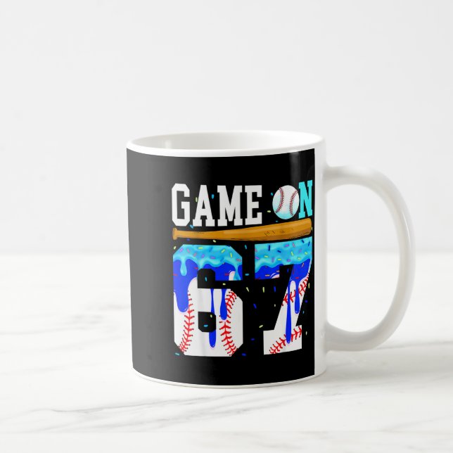 Game On 67 Baseball Drip Six Seven Meme 6 7 Birthd Kaffemugg (Höger)