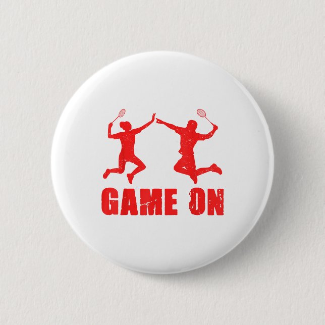 Game On Grafisk Badminton Spelare Shuttle Sport Sm Knapp (Framsida)